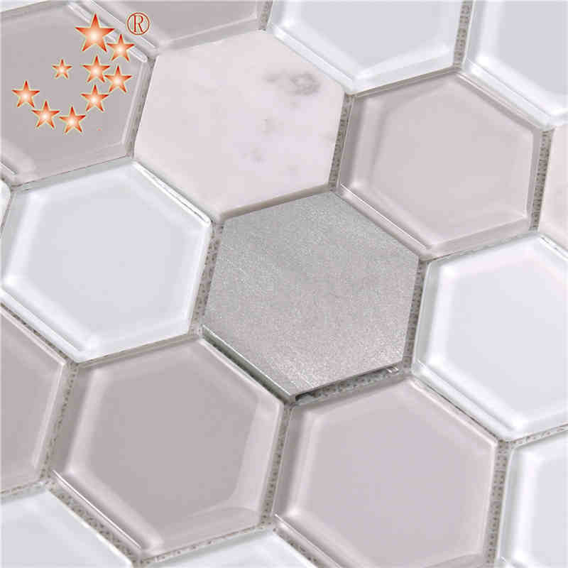 Nejnovější design interiéru kuchyně a koupelny dekorace vodní trysky šestiúhelník kovové sklo smíšené mramorové podlahy mozaikové dlaždice